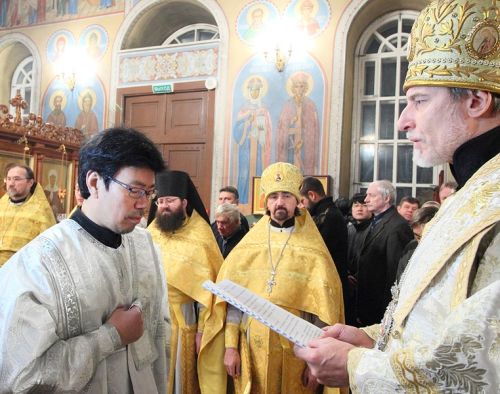 Отец Анатолий (слева) и митрополит Хабаровский и Приамурский Игнатий. Фото Андрея Якимчука