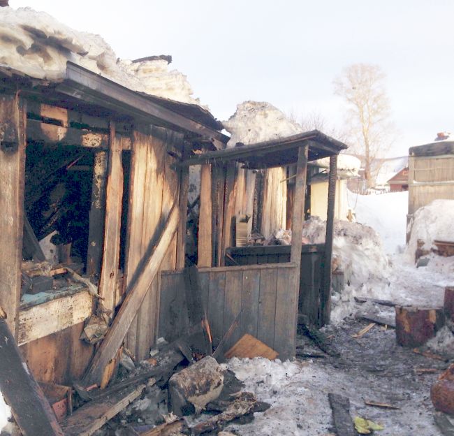 На чьей совести этот поджог? Фото Ольги Щербаковой.