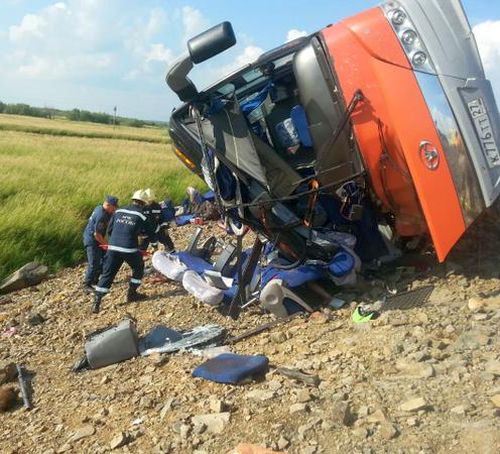 Один из автобусов упал в кювет. Фото RT_russian