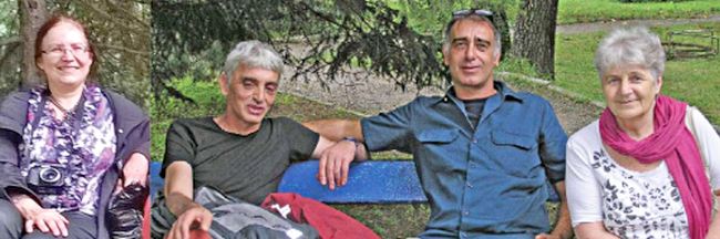 На снимке слева направо: Татьяна Демичева (юрист «АВ»), Джанкарло Кастелли (журналист, писатель), Данило Личчарделло (оператор), Ирина Гребнева (редактор «АВ»).