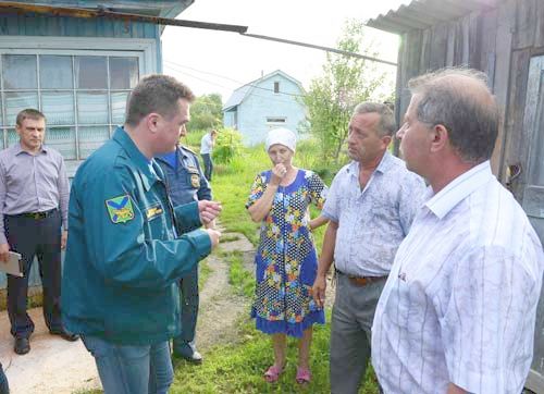 Губернатор Владимир Миклушевский собственными глазами видел, как бедствуют жители Новосельского