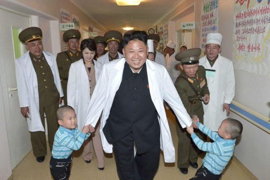 Трепетное отношение к детям перешло к Ким Чен Ыну от деда и отца. Фото Центрального телеграфного агентства Кореи, www.kcna.kp