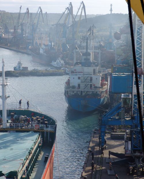 Тот Ванинский порт. Фото Сергея Балбашова