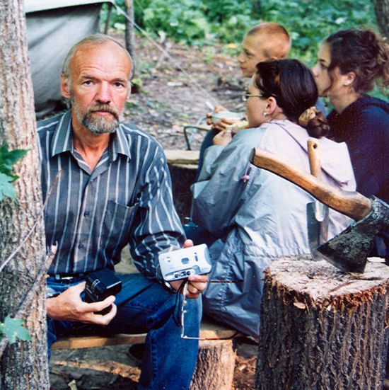 Владимир Иванов-Ардашев - журналист-археолог. Плаха истории. Гончарка. 2000 г.