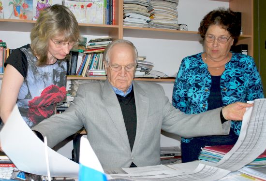 Иван Белевкин не сдает позиций.