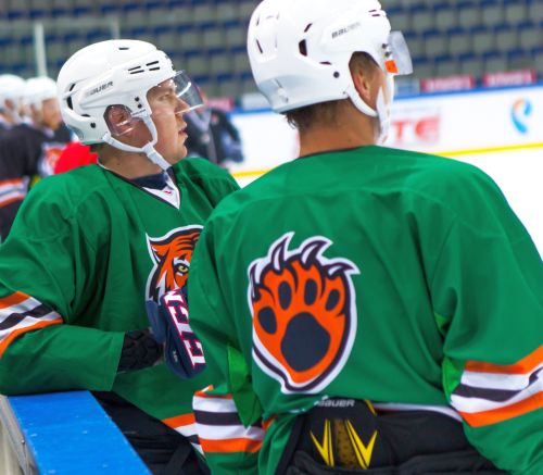 Всё началось с того, что у «Амура» появилась новая форма