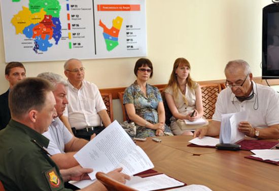 Борис Резник на заседании комиссии. Хабаровский крайизбирком