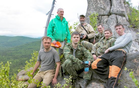 Команда «Планеты Тайга» на скалах Надге у Анюя.