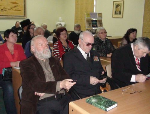 Хабаровские краеведы - участники видео-конференции, посвященной казачеству. Фото Александра Мурашева.
