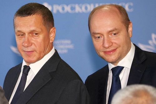 Юрий Трутнев и Александр Галушка. Фото: Евгений Переверзев / Коммерсантъ