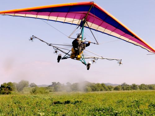 Обработка посевов с воздуха. И так можно! Фото Сергея Балбашова