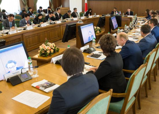 34 проекта привезли на Сахалин участники бизнес-миссии из Страны Восходящего Солнца, возглавляет которую специальный советник премьер-министра Японии Эйити Хасэгава. 26 представила российская сторона