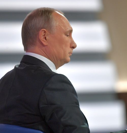 Прямая линия с Владимиром Путиным. Контрольному управлению В.В. Путин указал провести проверки соблюдения прав граждан, в числе прочих, и по соцподдержке на территории Самарской области. А кто заступится за Хабаровский край? Кто скажет об этом Путину?!