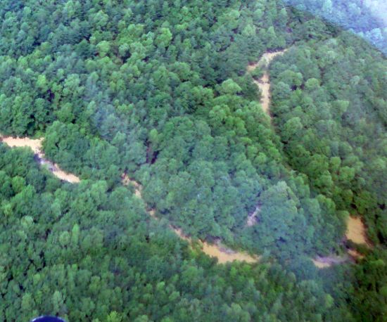 Река вся желтая от грязи. Хабаровский край