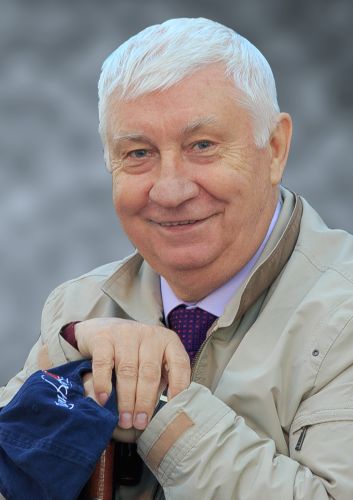 Для коллег Владимир Ерохин был добрым советчиком и наставником, для семьи - любящим и заботливым мужем, отцом, дедушкой. Фото пресс-службы мэрии Хабаровска