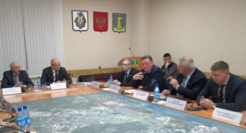 С депутатами встречался не кто-нибудь, а зампред правительства края Дмитрий Волков