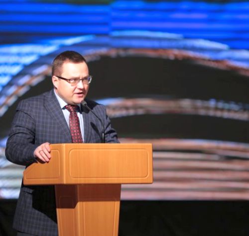 Директор «фабрики» в ЕАО - зампред правительства по внутренней политики Дмитрий Назаров