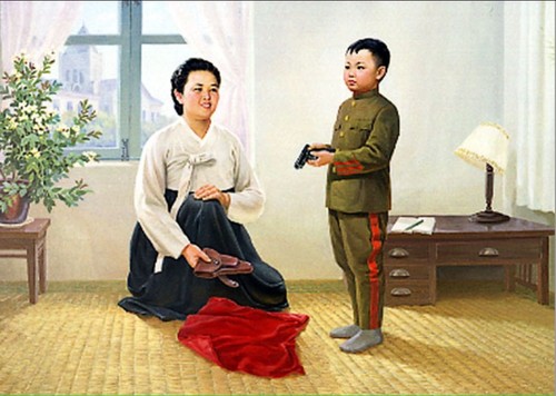 На картине - Ким Чен Сук вручает Ким Чен Иру пистолет Ким Ир Сена. Музей революции, Пхеньян