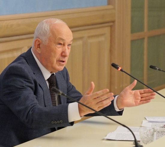 Александр Соколов