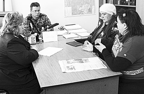 2016 год. Родственники погибшего на приеме у генерала П. Решетникова.