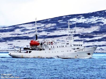 Компания ООО «Сахморфлот» осуществляющая социально-значимую деятельность по организации морских перевозок т/х «Гипанис» на линии г. Петропавловск-Камчатский - г. Северо-Курильск - г. Петропавловск-Камчатский находиться в предбанкротном состоянии. Компания ООО «Сахморфлот» отработала на данном направлении больше 10 лет, аварий и происшествий не случалось ни разу