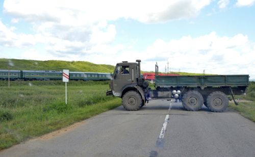 Бронепоезд Ким Чен Ира на приморской станции Хасан. Август 2001 года. Архивное фото