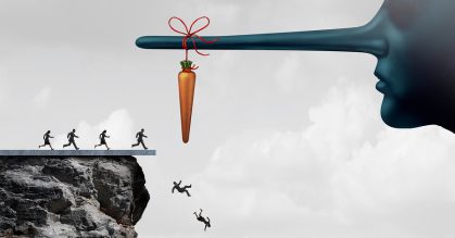 Краснодарский край по экспертным оценкам является лидером по числу  обманутых дольщиков — до 20 тысяч человек, тогда как по данным  Минстроя в регионе их всего 941 человек.