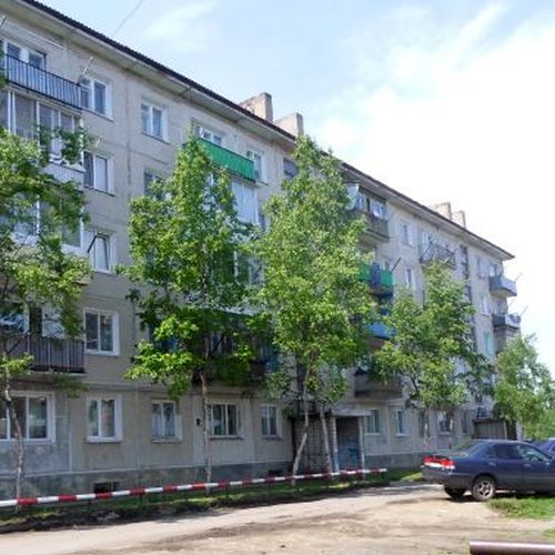 П. Ванино, ул. Гарнизонная, д.30 в летнем «обмундировании»