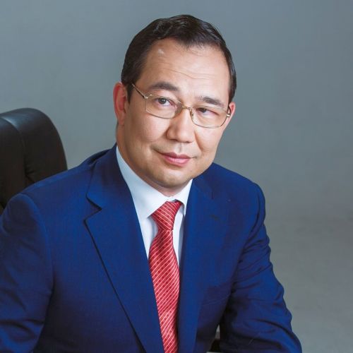 Айсен Николаев