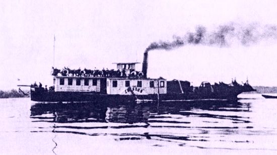 Большой удачей можно считать найденную фотографию парохода «Свобода», открывшего навигацию в мае 1933 года доставкой в Комсомольск интернационального этапа заключенных