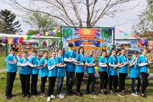 На сегодняшний день 63 человека из 12 муниципальных образований Хабаровского края, представляющие интересы более чем 20 тыс. человек из числа коренных малочисленных народов, обучены контролю за нарушениями правил рыболовства и мониторингу лососей, заходящих на нерест.  Фото Ольги Васленко