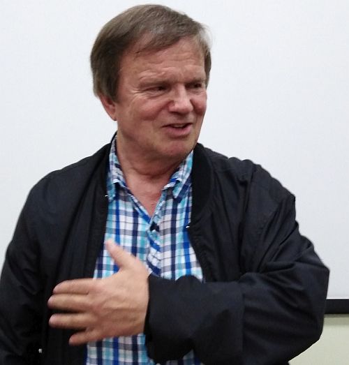 Переводчик Геннадий Константинов. Фото В. Иванова.