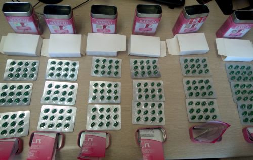 Хабаровчанка таблетки заказала на тайском сайте в сети Интернет и, зная, что перевозить через границу их нельзя, оформила доставку по почте. Фото автора