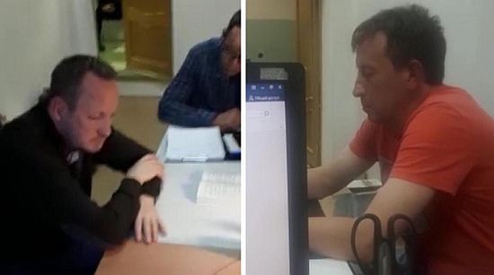 Гендиректор ГЛХ «Холдоми» Виталий Бурлаков и директор детского лагеря Максим Кузнецов (справа)