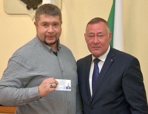 Алексей Беломестнов и председатель крайизбиркома Геннадий Накушнов
