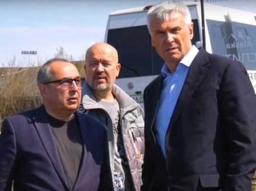 Мэр Магадана Юрий Гришан (слева) и губернатор области Сергей Носов (справа)