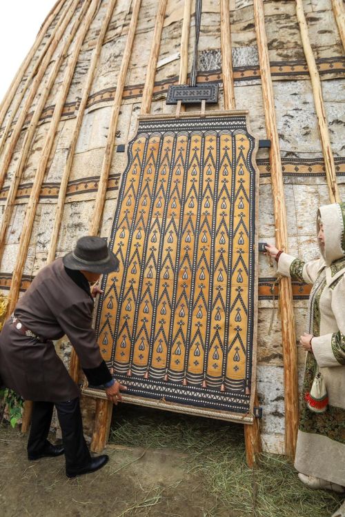 В селе Баяга Таттинского улуса Якутии состоялось открытие берестяной урасы «Моҕол ураhа»