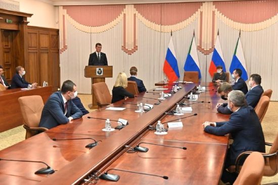 Еще в сентябре Михаил Дегтярев достиг консенсуса с федеральными властями  Фото: Правительство Хабаровского края