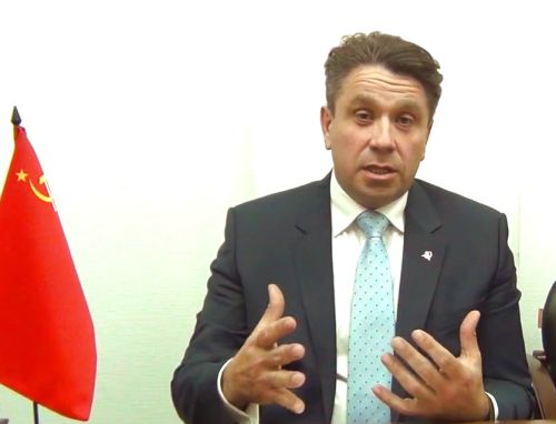 Петр Перевезенцев - настоящий коммунист