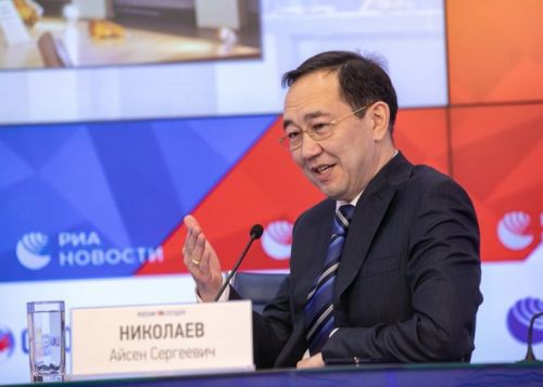 Айсен Николаев