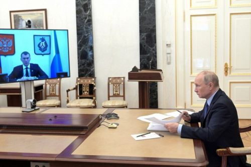 Михаил Дегтярев пообщался с Владимиром Путиным в формате видеоконференцсвязи