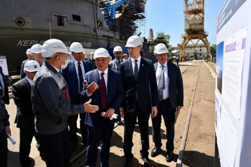 Рабочий визит Председателя Правительства Российской Федерации по вопросам оборонно-промышленного комплекса и гражданской промышленности. Фото: Пресс-служба правительства Хабаровского края 