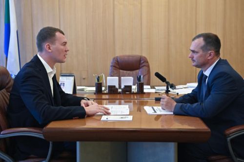 Михаил Дегтярев провел личную встречу с главой района имени Полины Осипенко Сергеем Кузьминым