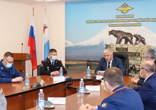 Владимир Колокольцев представил личному составу УМВД России по Камчатскому краю нового руководителя
