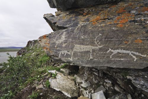 Наскальные рисунки Пегтымеля