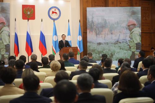 Выступление Айсена Николаева