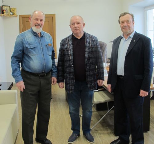 Александр Мурашев, Владимир Крюков, д.г.н. Алексей Махинов (слева направо)