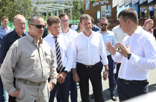 Полпред президента РФ в ДФО Юрий Трутнев