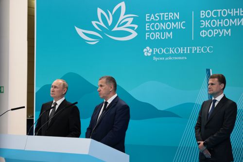 Владимир Путин, Юрий Трутнев и Алексей Чекунков