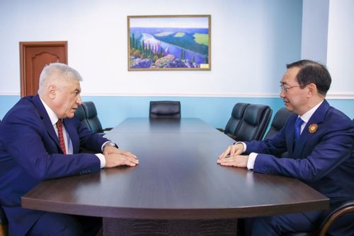 Владимир Колокольцев и Айсен Николаев